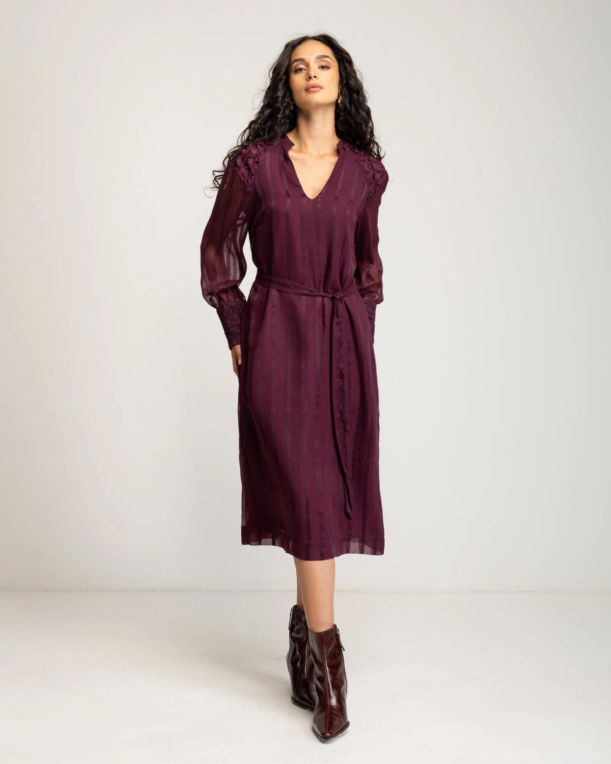 Orea Chiffon Midi Dress in Aubergine