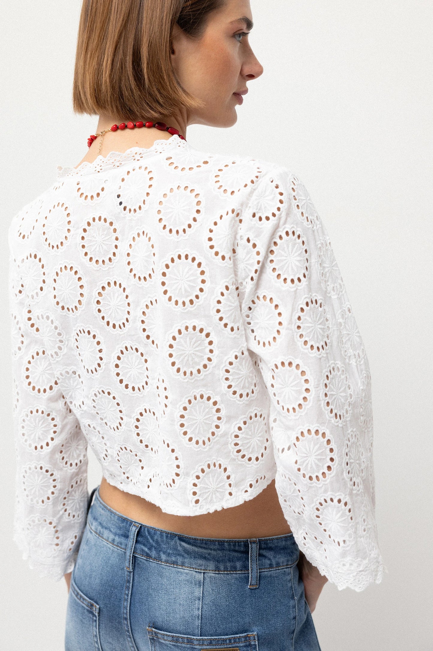 Abare Embroidered Blouse in White
