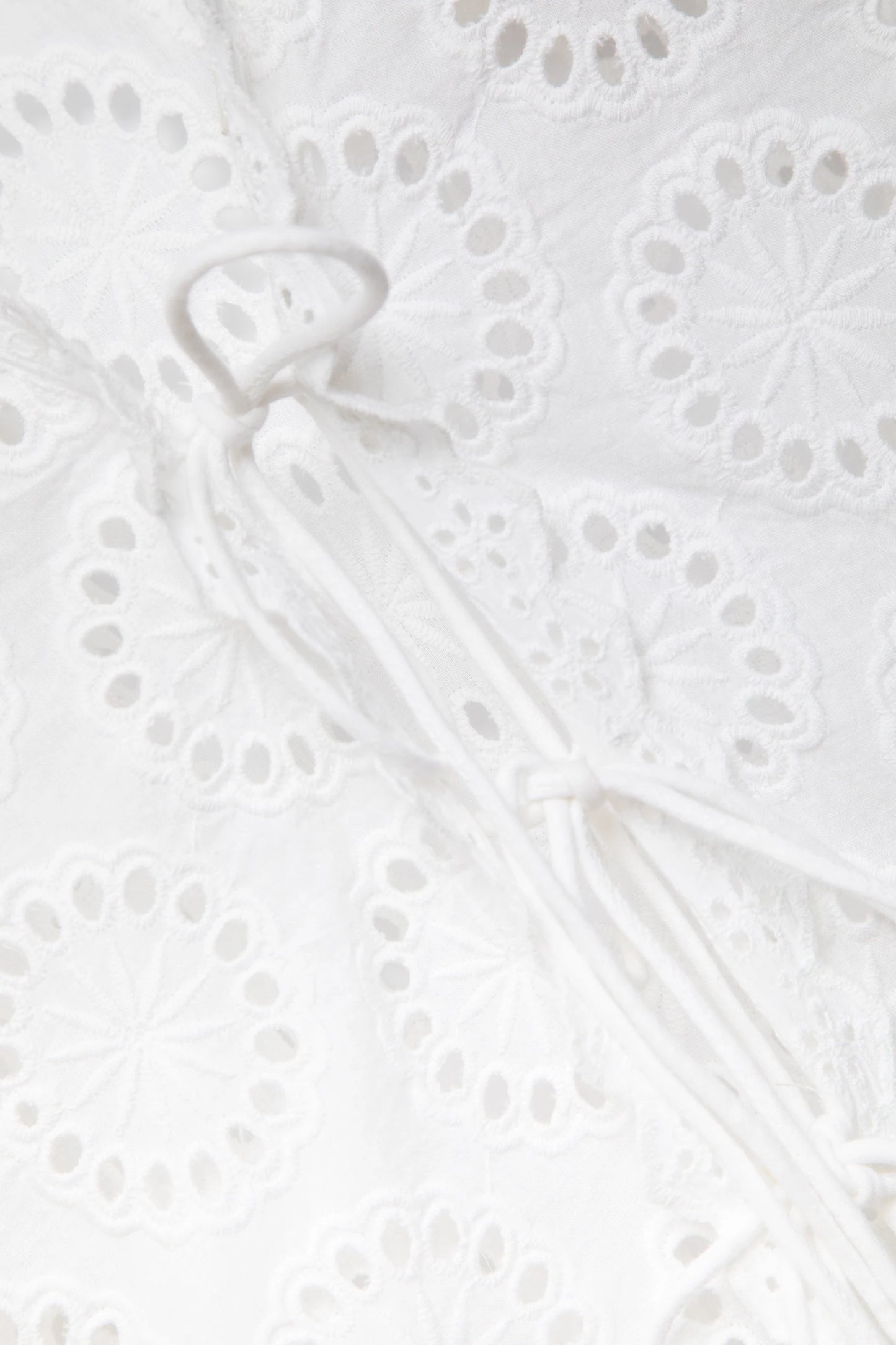 Abare Embroidered Blouse in White