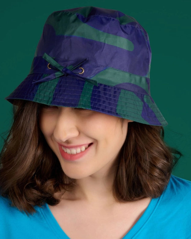 Bob Bobi Calligraphy Waterproof Bucket Hat in Green