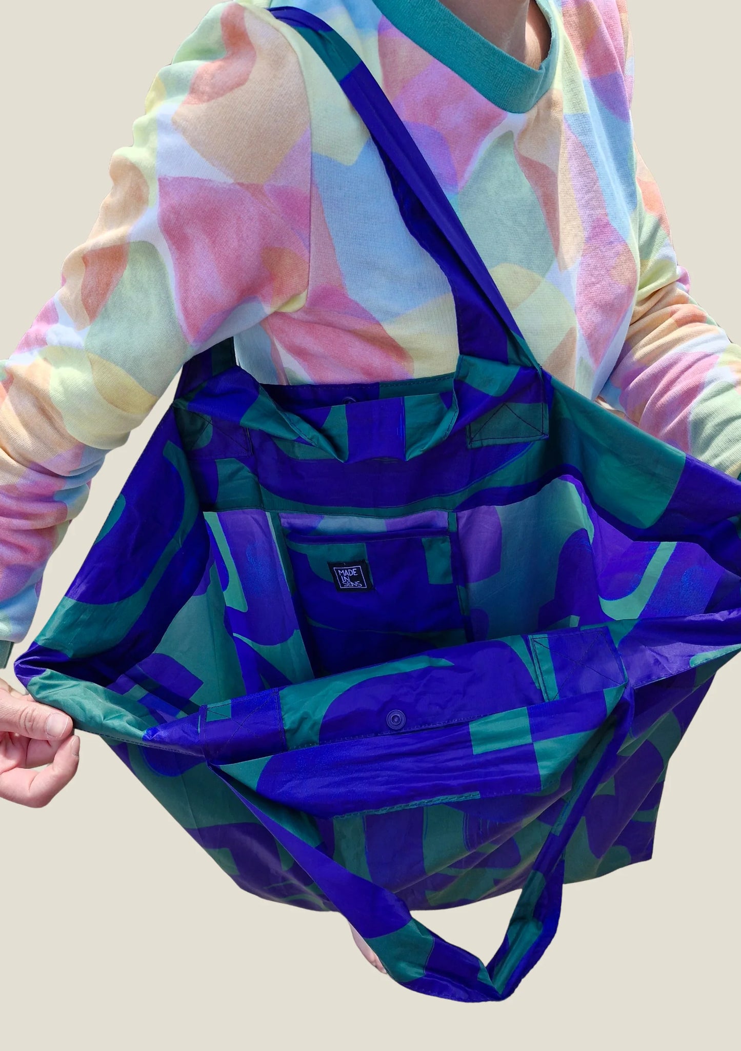 Toti Calligraphy Foldable Bag in Green